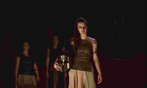 ,,AMAZONS